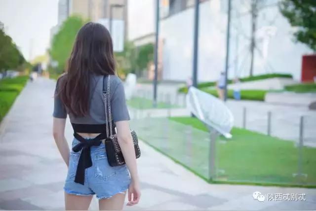 西安街拍穿搭最近几天,西安市街拍穿搭最新