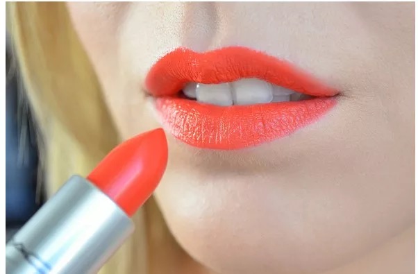 不再依赖陈思成的佟丽娅越来越美,128只Mac无敌抢镜!你知道Mac唇膏八种质地的区别和代表色号吗?