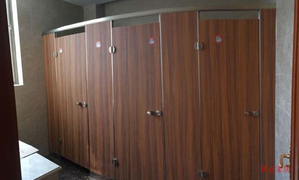 为什么外国人都是坐式马桶,老外亚洲蹲真的很难吗