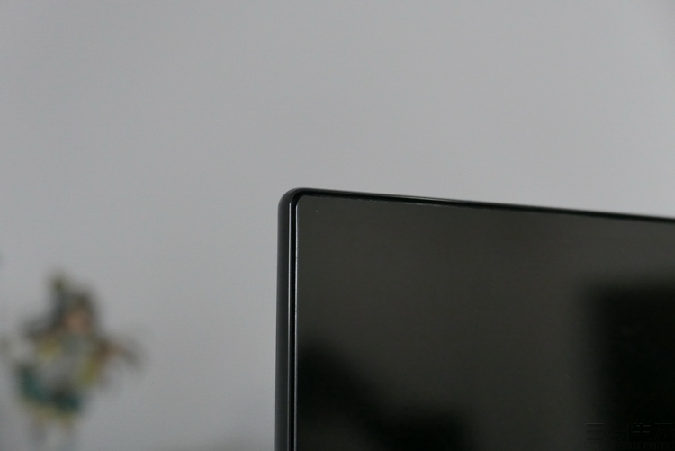 电视超窄边框和全面屏,夏普旷视s60价格