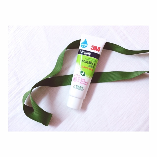 洗面奶祛痘控油收缩毛孔学生保湿,清爽祛痘清洁洗面奶