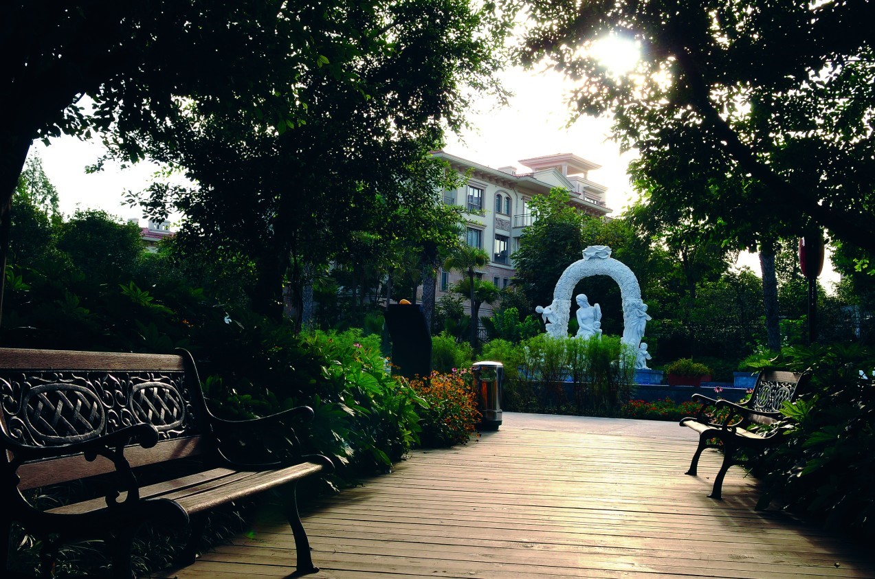 鹭湖宫10区|高温肆意,成都人如何消暑?