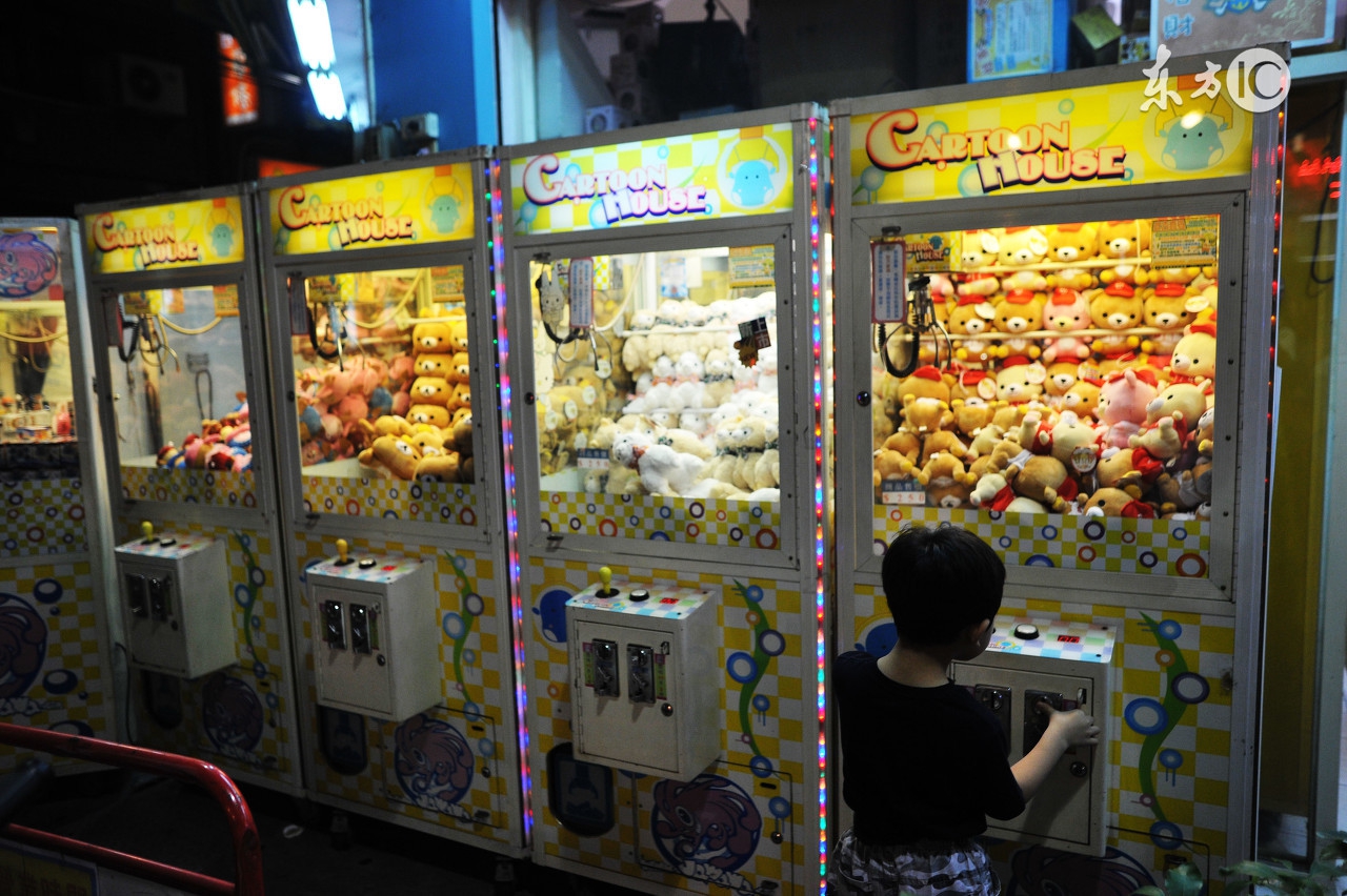 搭上了扫码支付系统快车的娃娃机,让我们更方便的经营夹娃娃机了