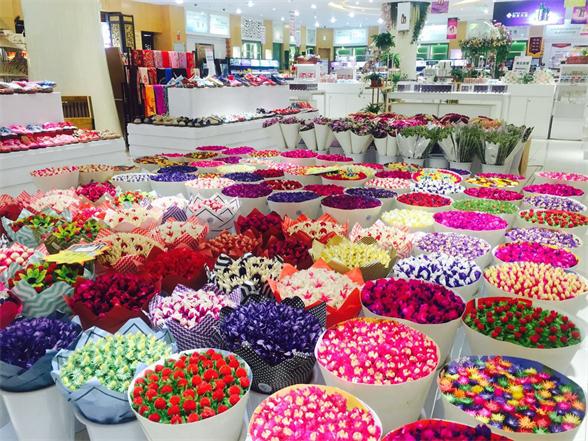 七彩云南有多美,七彩云南的翡翠是不是价格很高