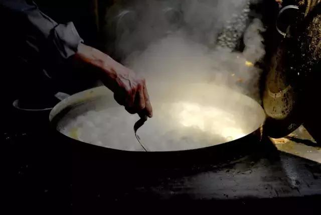 在南京吃生煎包，有这攻略就够了！