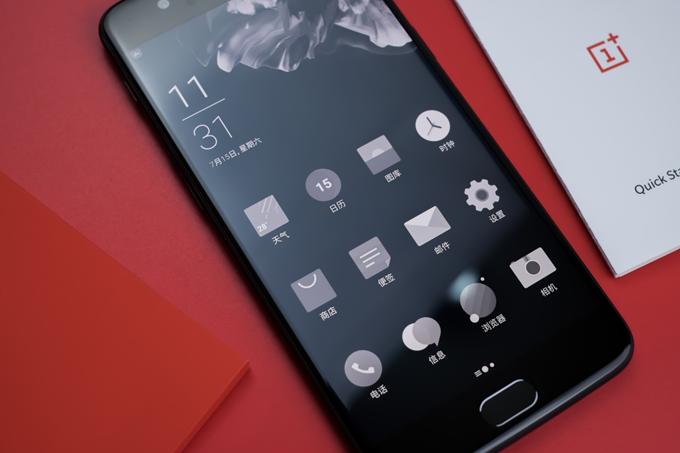 amoled屏的5g手机,一加55g手机评测