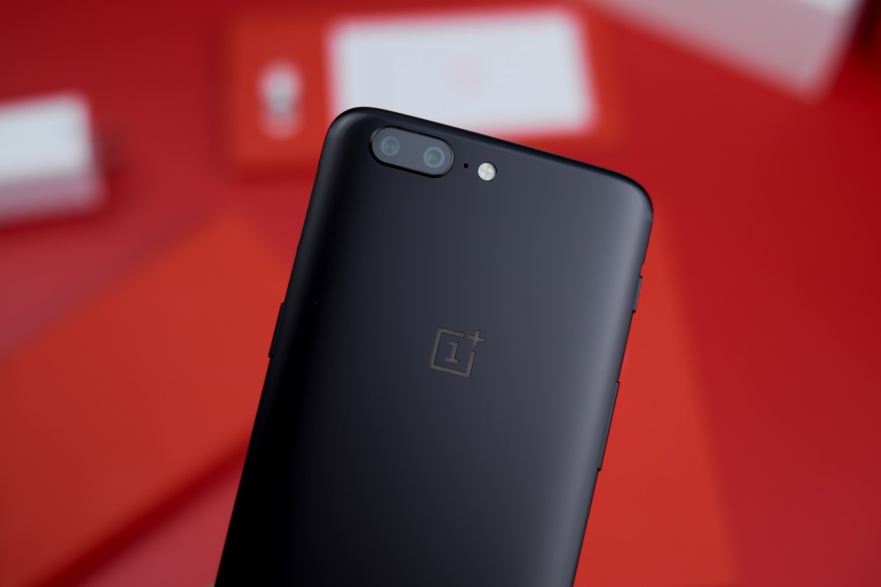 amoled屏的5g手机,一加55g手机评测