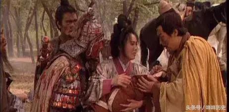 三国演义离间计的故事30字,三国演义小妾出轨