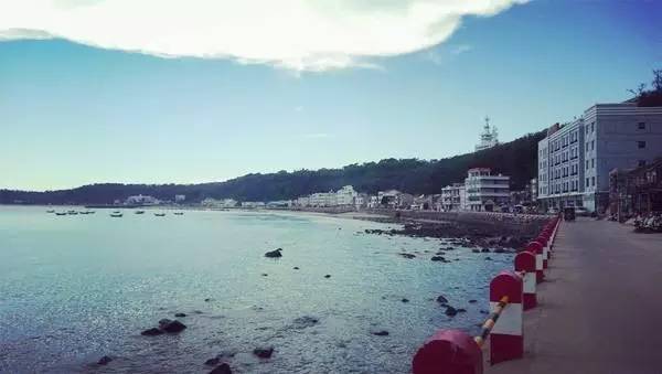 你会选择在南宁和300万人“假装生活”还是和我一起出逃到海岛呢!