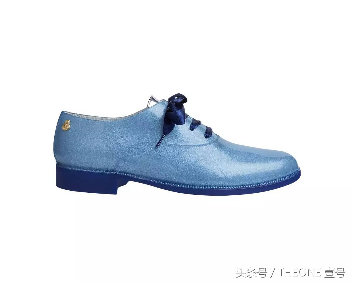 我掐指一算，你该买双雨鞋了