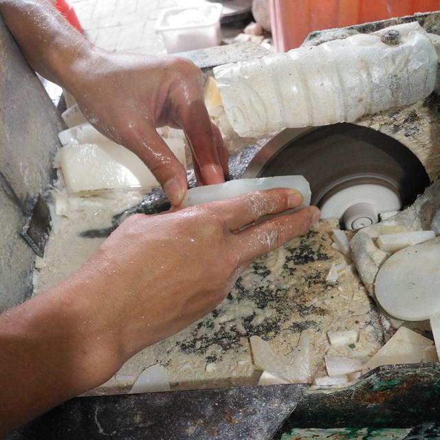 砗磲顶级,顶级白砗磲和太阳石