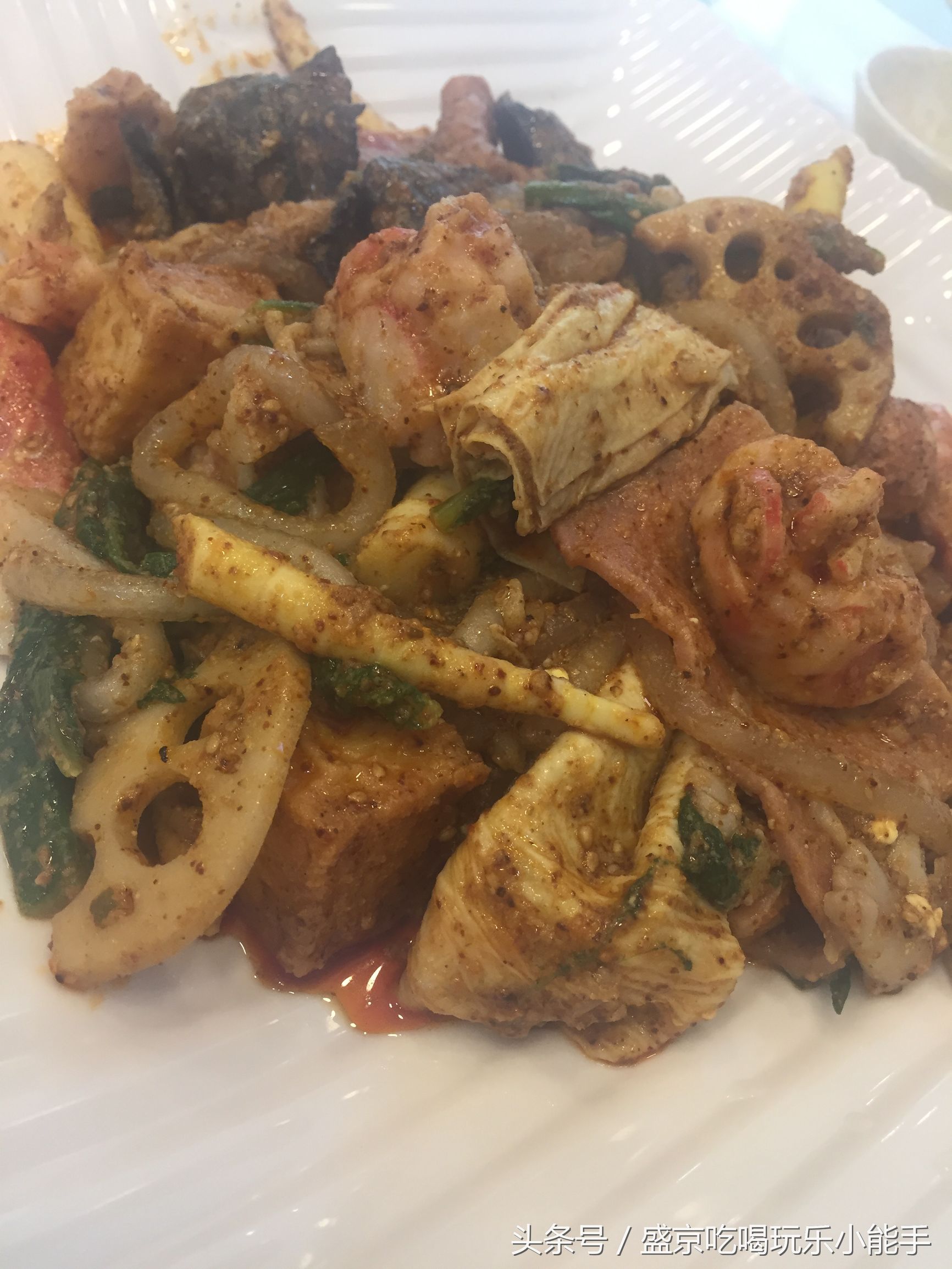 麻辣拌中的爱马仕，九公主麻辣拌，粉红的广告，小资的装修