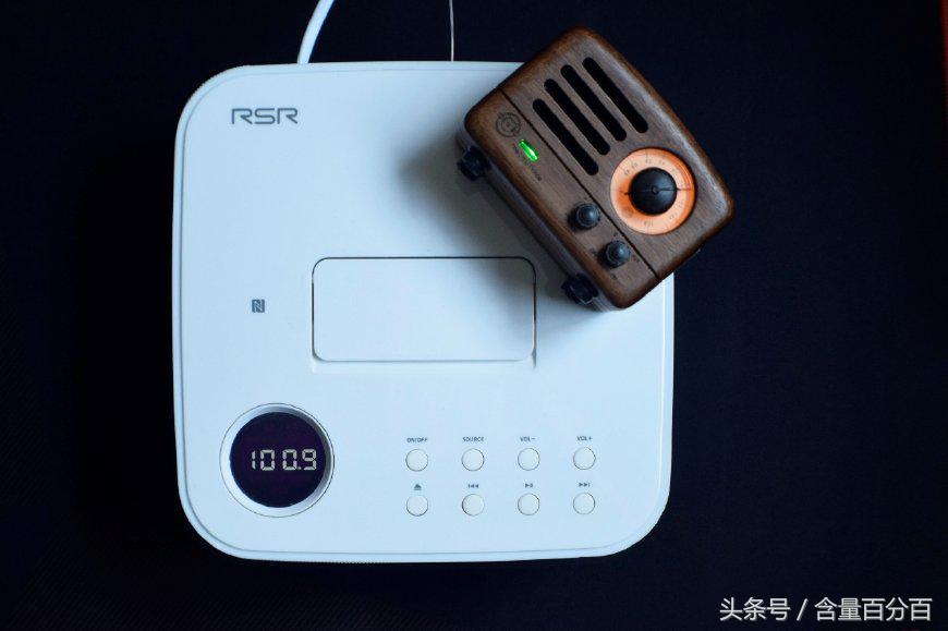 实用!新老功能结合的RSRDD515多功能苹果DVD迷你组合音响