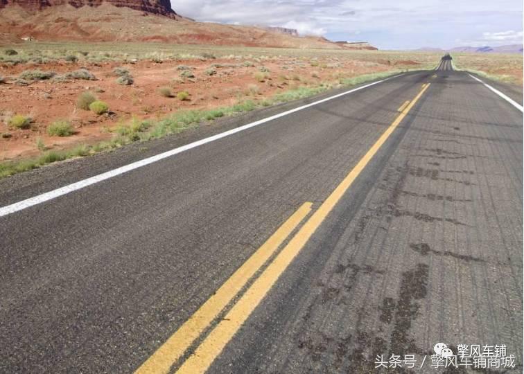 道路两旁的白线是什么意思,道路黄线和白线代表什么
