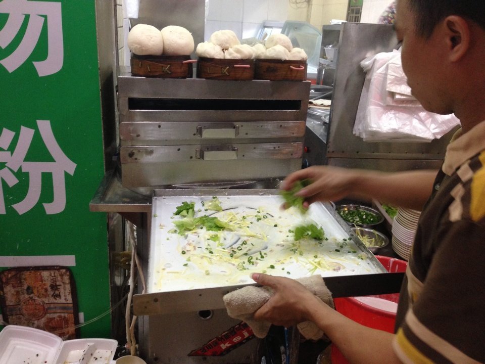 在广东吃不腻的肠粉,永远吃不腻的是家乡菜