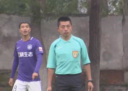 喜子原创｜权健队连胜被他终结，起底“醉酒裁判”张龙！