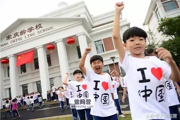 黄多多和李嫣谁有楷模,李嫣黄多多年收入