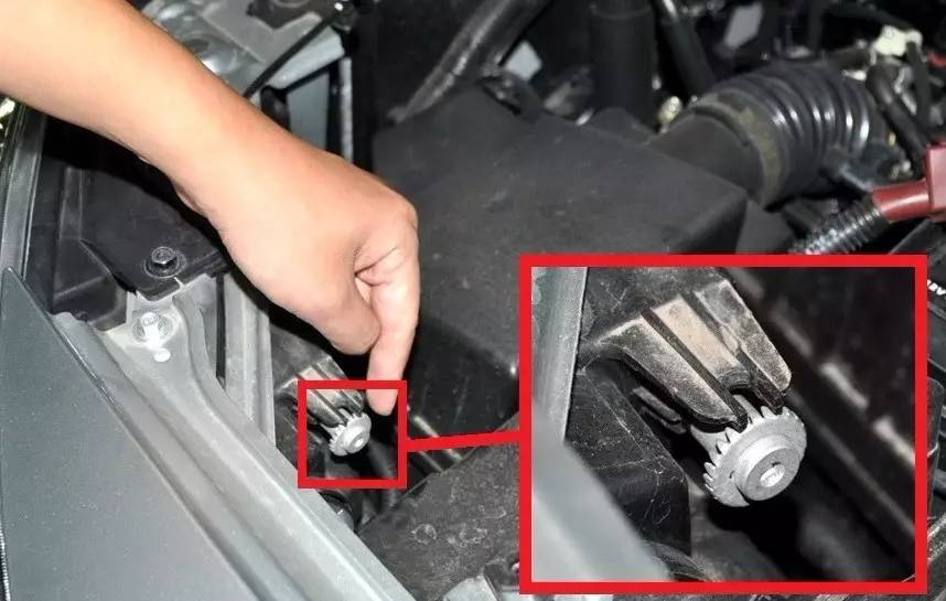 汽车大灯光线不一样还不够亮?用这几招,立马见效!