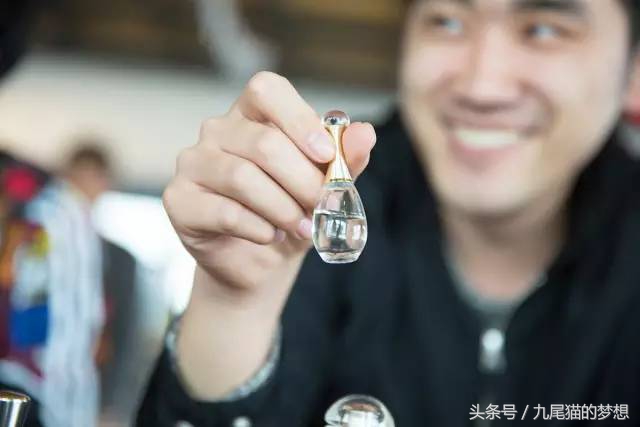 渣男味、发廊味、女老师洗澡后的味道，直男在香水面前简直疯了