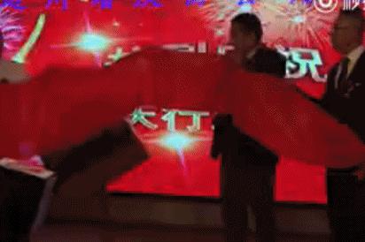 搞笑小视频笑得吐血四川话,搞笑动画四川话视频能搞笑到吐血