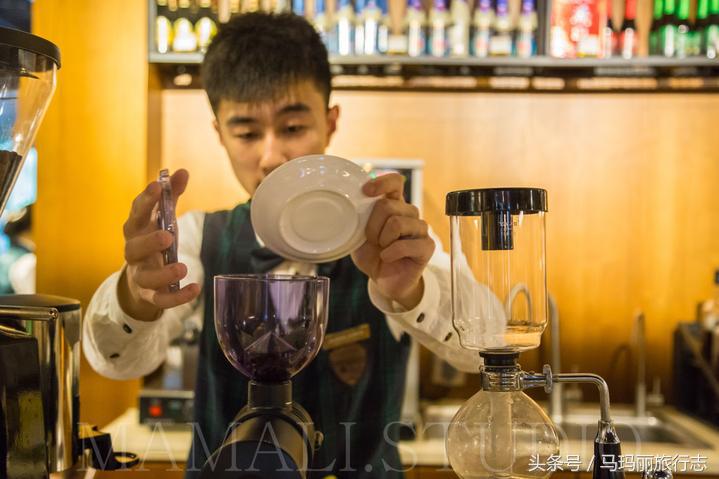 住赏气质喆啡,一辆复古老爷车把你接到咖啡馆的家