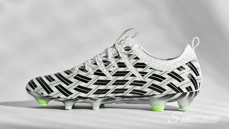 彪马最强实战球鞋,彪马又帅又能打的足球鞋