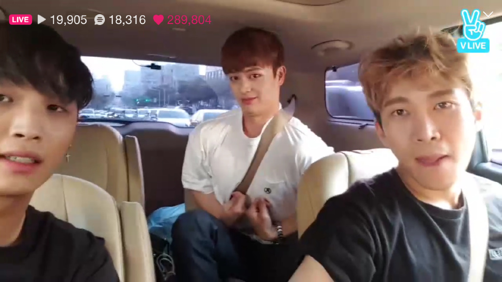 明明靠颜值他偏要靠才华,明明可以靠颜值可他偏要靠才华