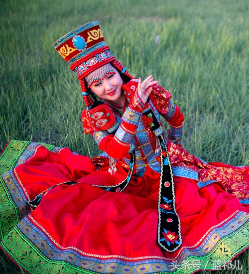 最好看的少数民族服饰,少数民族的华丽服饰穿上就是漂亮