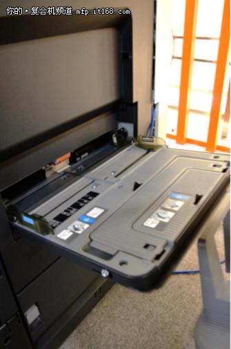 柯尼卡美能达黑白机打印厚纸掉色,柯尼卡美能达黑白机复印模糊