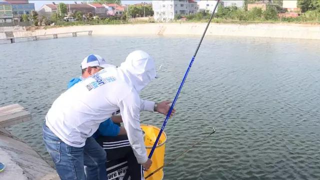 如何遛鱼不跑鱼不断竿,上鱼后如何遛鱼才不会跑鱼