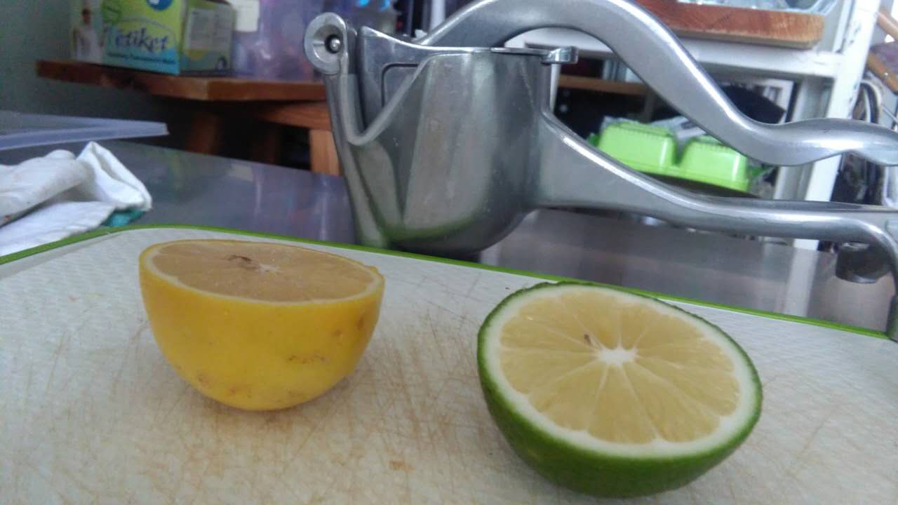 喜茶柠檬茶做法教程,怎么做喜茶的爆柠茶