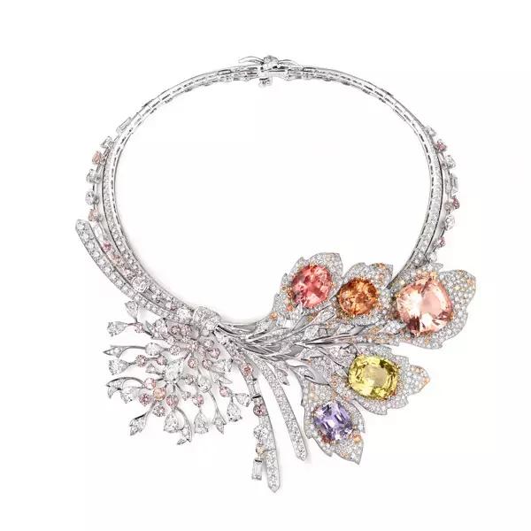 全新欢沁盛宴，将行云流水的交响乐化为华美的珠宝