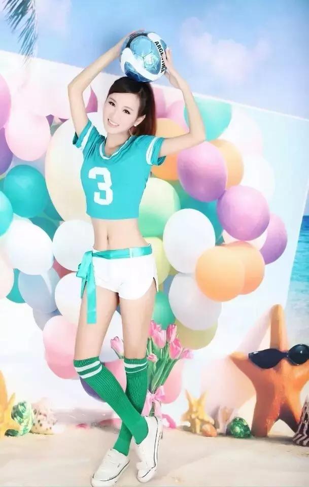 听她说｜李政云：举步维艰跨过十个行业”，看她如何逆袭成足球公司老板