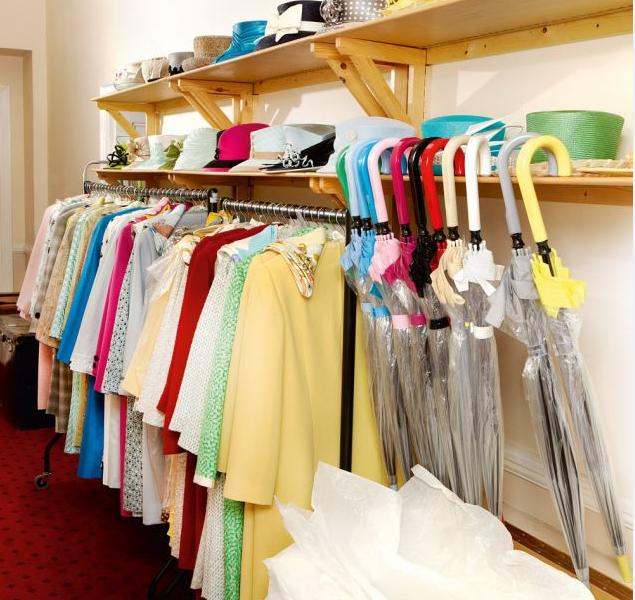 英国女王的彩虹伞,英国女王撑油纸伞