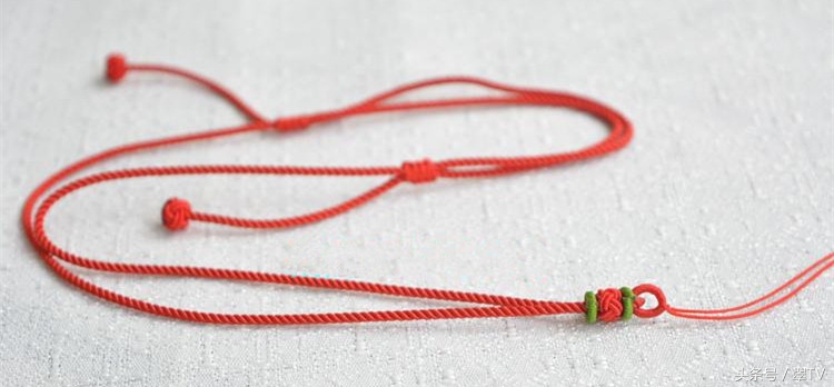 玉挂绳的正确方法,绑玉用的绳子也有讲究
