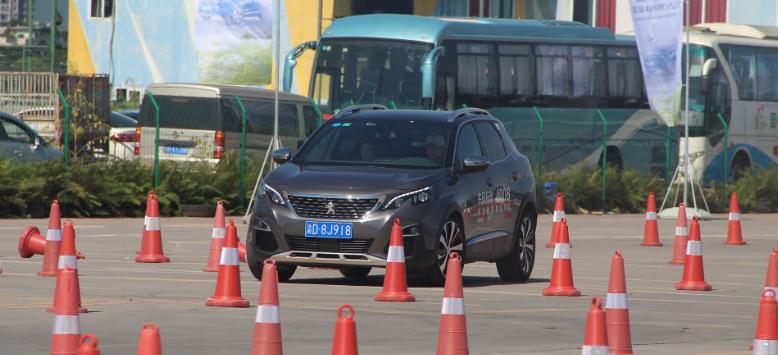 还在纠结标致的底盘?小编切身体验,领教了什么叫功底!