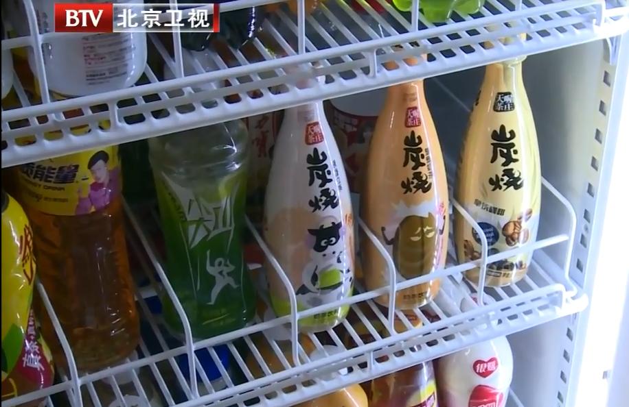 这家小店联合京东新通路把天王代言饮料、电视剧同款饮用水搬到社区门口,流水每月高达20万!