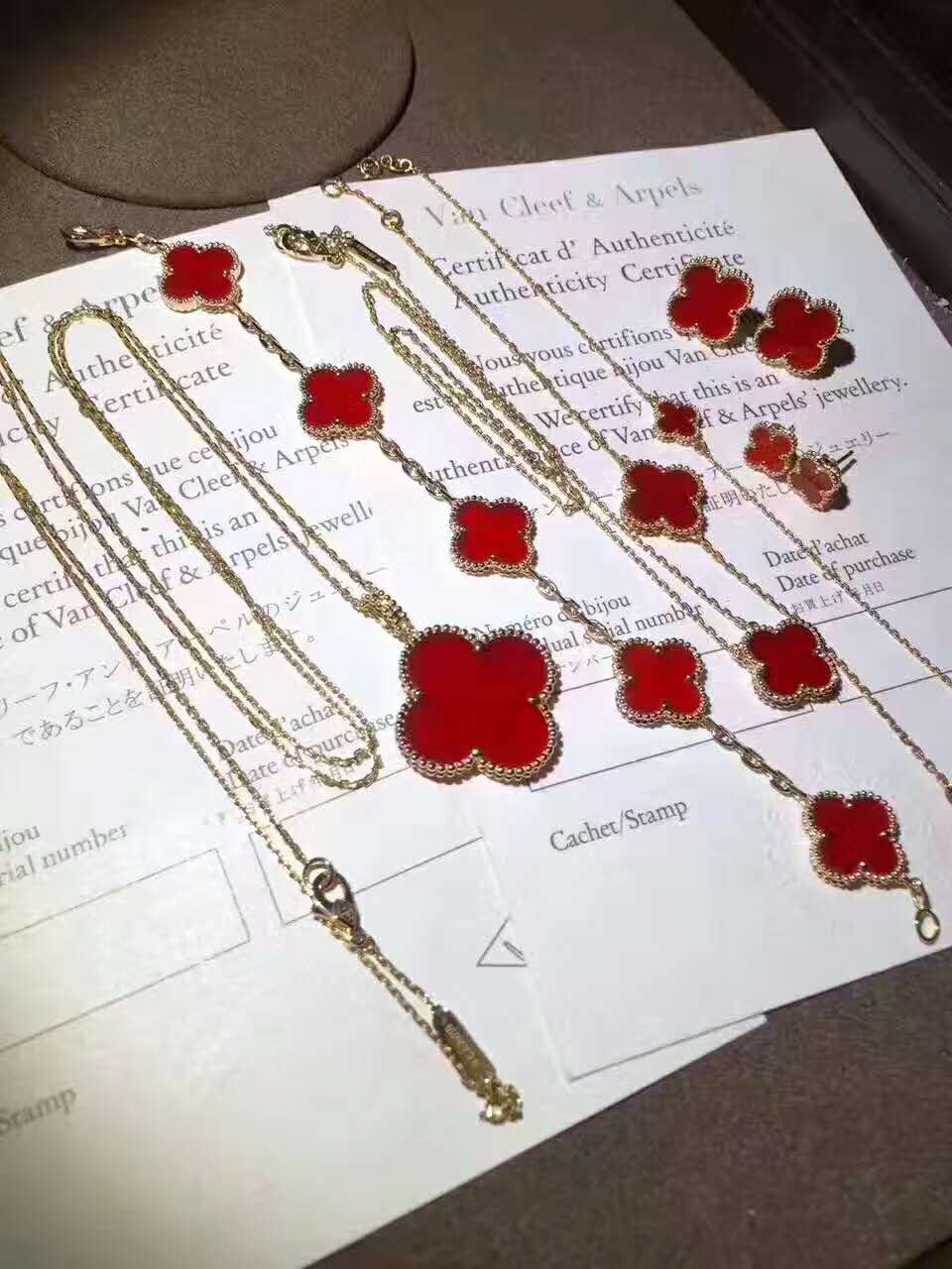 四叶草项链的含义 送四叶草代表什么含义？