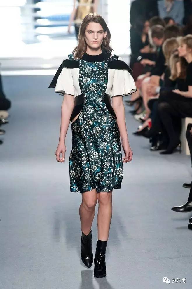 干货！你和设计大神之间，只差一个拼接