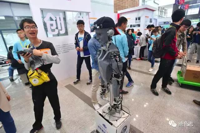 最强机器人武汉,武汉巨大机器人