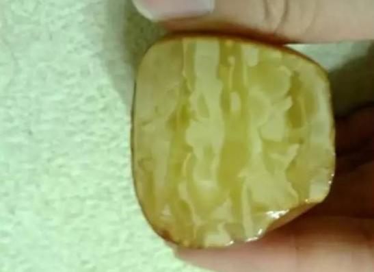 如何鉴别蜜蜡俄料真假,波罗的海蜜蜡与乌克兰蜜蜡区别