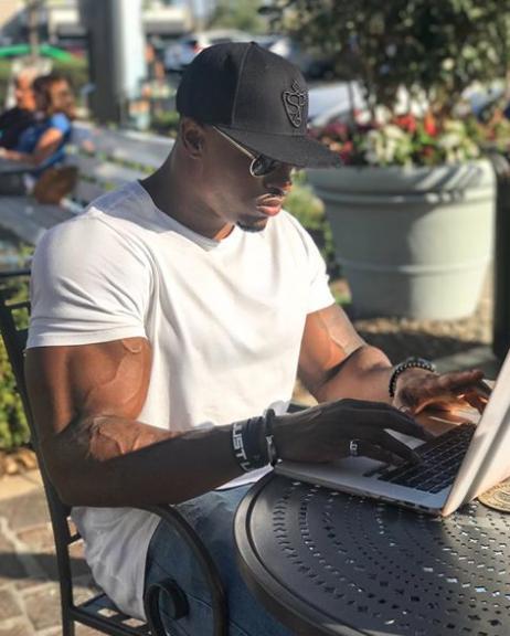 这位来自ENGLAN红遍全球的“熊猫哥”是谁呀？-海外健身人物-迈澳活健身