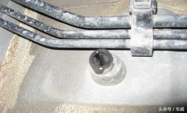 车上都有哪些排水口要清理,车上有哪些排水孔需要疏通