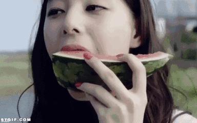 肌肤缺水靠面膜来补水真的有效吗,做个面膜给肌肤补补水