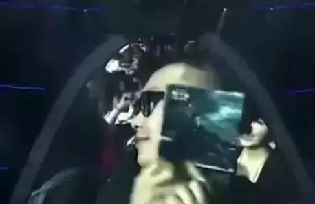 陈奕迅线上演唱会全程播放,看完陈奕迅的演唱会感慨