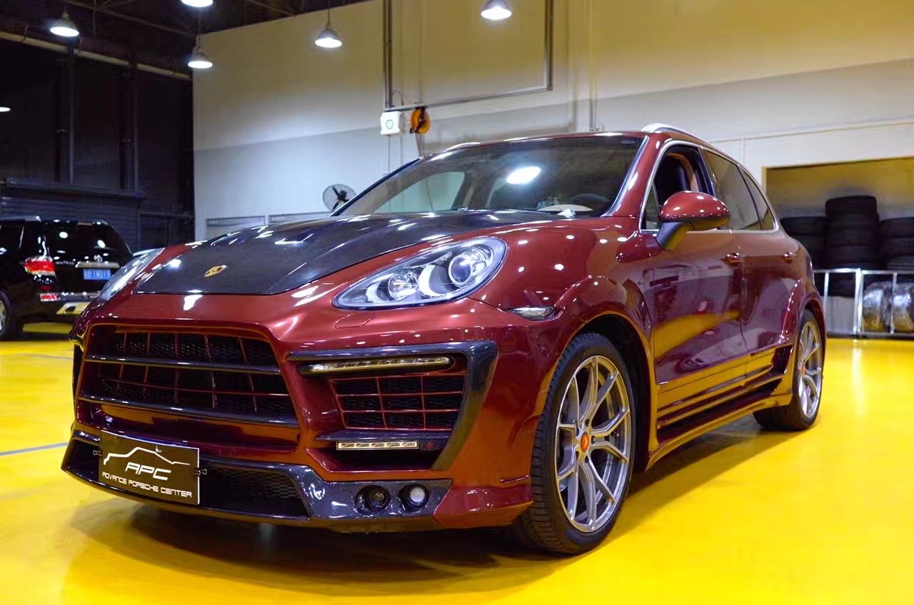 你的家车改了没买菜车保时捷卡宴升级21寸大V轮毂加哈曼EVO宽体包围，猜下改了多少钱