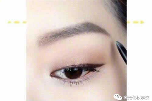 阿娇内双清冷系日常妆容,阿娇减龄穿搭