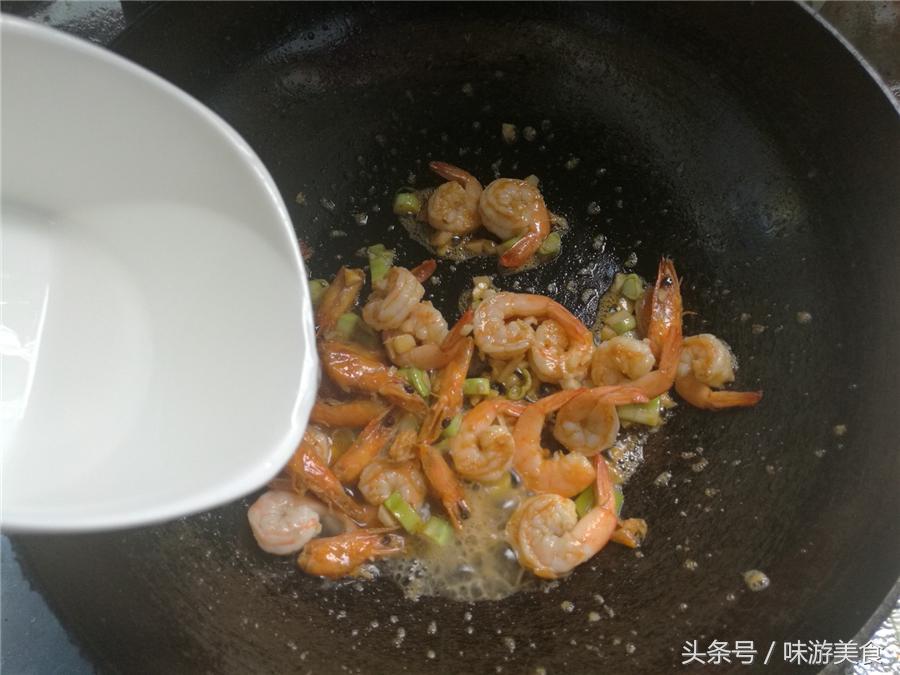 虾仁豆腐海带汤减肥,内酯豆腐和虾仁减脂期怎么做