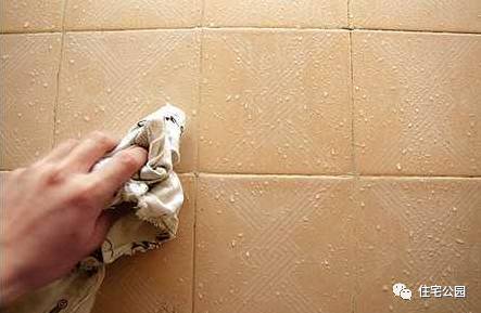 有什么办法可以把房子弄烂,墙发霉起皮返潮怎么办