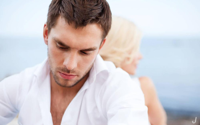 生孩子妇产科医生怎么接生,妇产科男医生接产看法